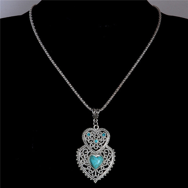 Bohemian Double Hearts Shape Alluring pendant necklace