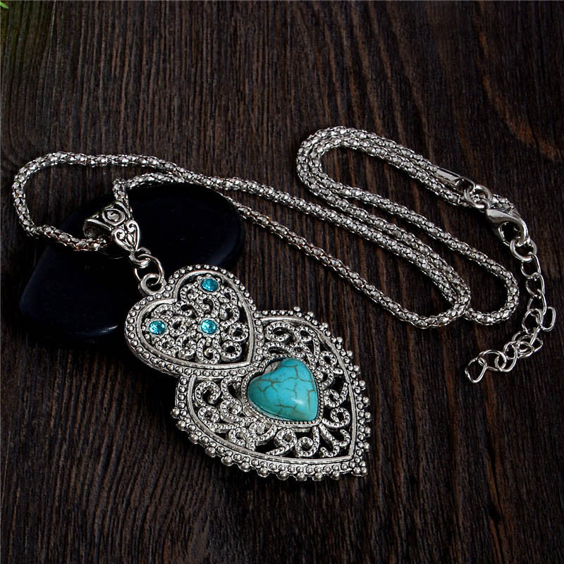 Bohemian Double Hearts Shape Alluring pendant necklace