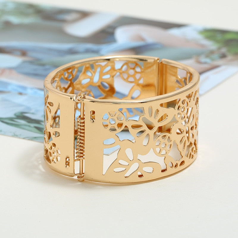 Fashion Geometric Hollow Wide Metal Bangle