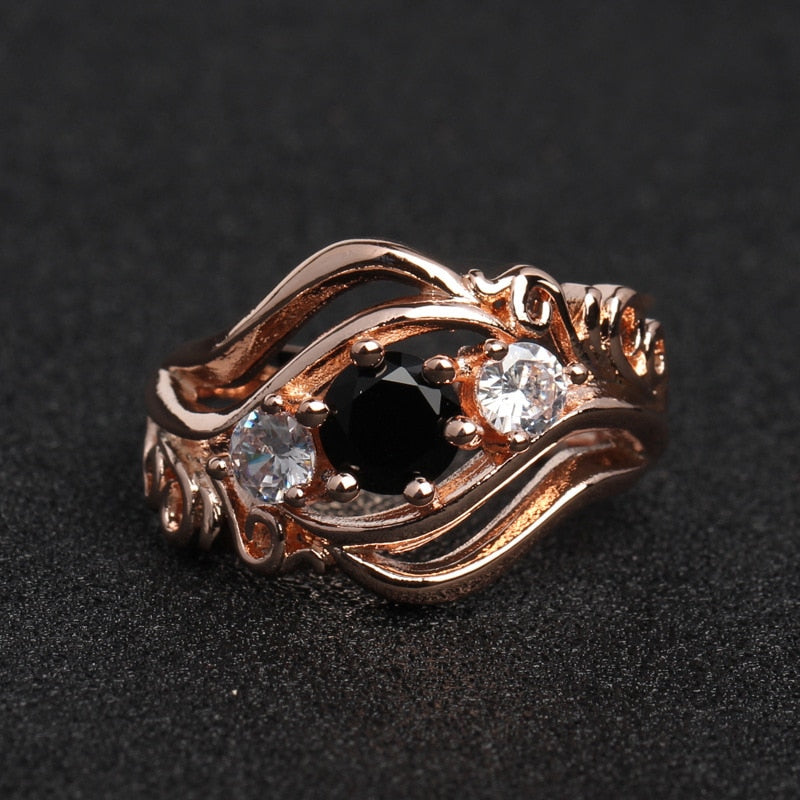 Zircon Inlaid With Hollow Flower Ring