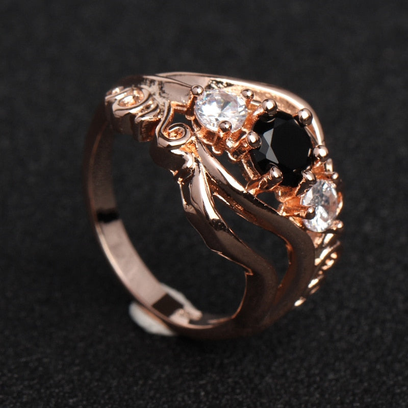 Zircon Inlaid With Hollow Flower Ring