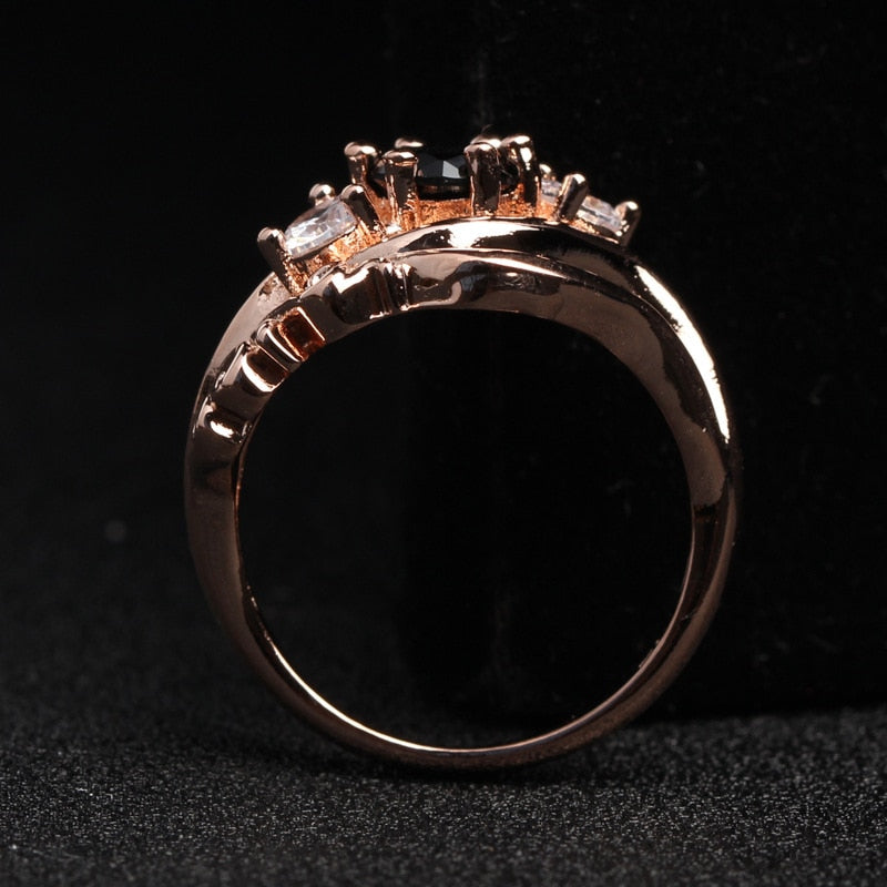Zircon Inlaid With Hollow Flower Ring