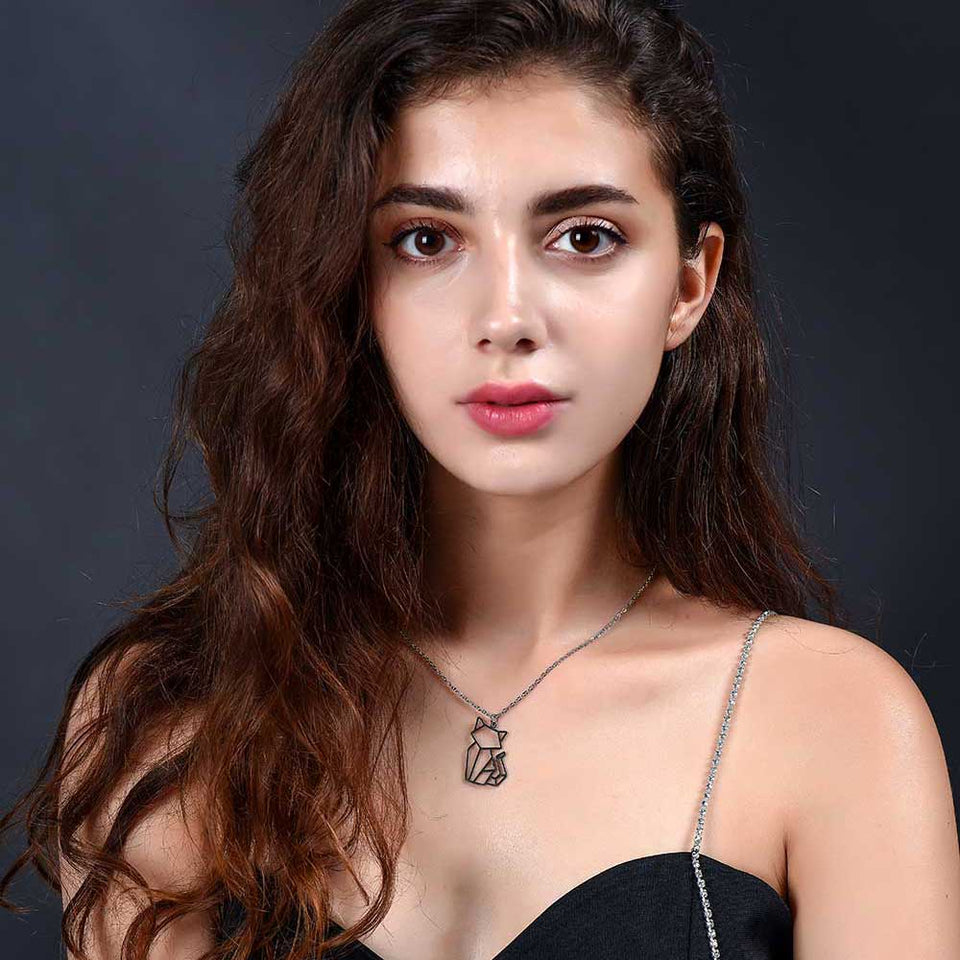 Unique Design Cat Pendant Necklace